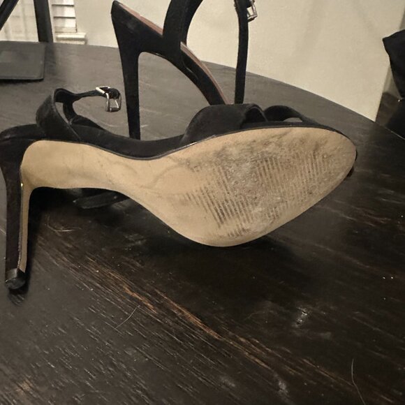 Steve Madden Black Velvet Strappy Heels, 7.5 - Picture 3 of 3